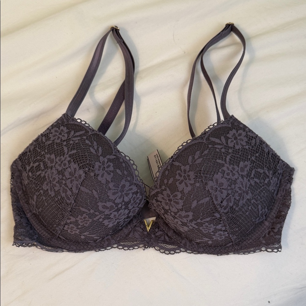 VS Love Cloud Lace Push-Up Bra